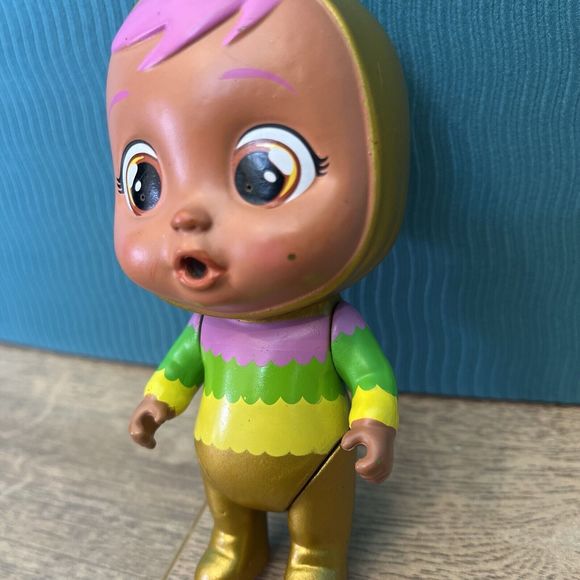 Cry Babies Magic Tears Limited Golden Edition Loretta - Picture 5 of 7